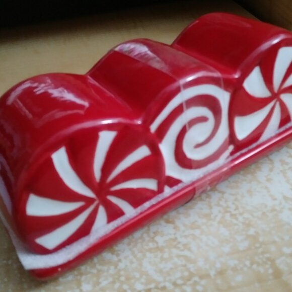 Merry & Bright Christmas Gift-Inspired Ceramic Butter Dish - Picture 7 of 12